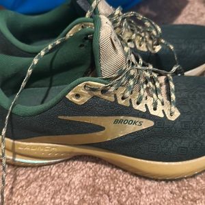 Brooks Launch 7